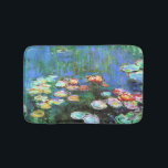 Tapis De Bain Étang de nénuphar de Claude Monet<br><div class="desc">Les nénuphars, C. 1916, est un d'une série de plus de deux cents peintures de fleur de nénuphar par l'artiste français Claude Monet d'impressionisme les peignant à son début d'étang de jardin dans le 1900's tôt. À ce moment-là, il a construit son jardin d'agrément avec l'intention pour l'employer comme inspiration...</div>
