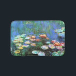 Tapis De Bain Étang de nénuphar de Claude Monet<br><div class="desc">Les nénuphars, C. 1916, est un d'une série de plus de deux cents peintures de fleur de nénuphar par l'artiste français Claude Monet d'impressionisme les peignant à son début d'étang de jardin dans le 1900's tôt. À ce moment-là, il a construit son jardin d'agrément avec l'intention pour l'employer comme inspiration...</div>
