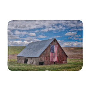 Tapis De Bain Fermes Grange rouge rustique avec drapeau améric
