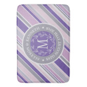 Tapis De Bain Feuilles de laurier mauve en forme de monogramme (devant Vertical)