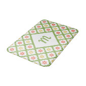 Tapis De Bain Fille vert Quatrefoil mignonne Daisées et Monogram (Angle)