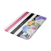 Tapis De Bain Floral tendance rose et noir rayé avec nom (Angle)