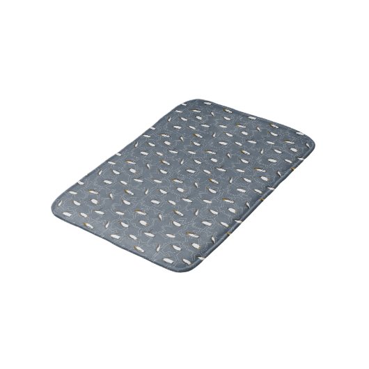 Tapis de bain gris avec de petits pingouins (Angle)