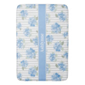 Tapis De Bain Hydrangea Bleu Élégant Rayure Grise Vert Sauge Nom (devant Vertical)