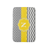 Tapis de bain jaune gris de monogramme de Chevron (Devant (Vertical))