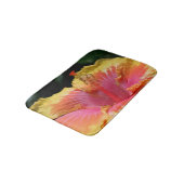 Tapis De Bain Jolie fleur d'Hibiscus gros plan (Angle)