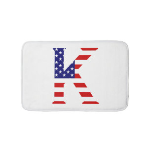 Tapis De Bain K Monogramme superposé sur le drapeau américain bm