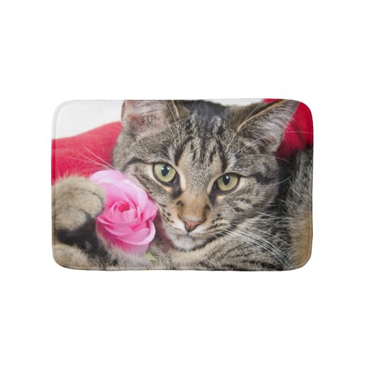 Tapis De Bain Le chat tigré mignon avec s'est levé (Devant)