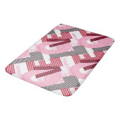 Tapis De Bain Lettre magenta géométrique d'amour (Angle)