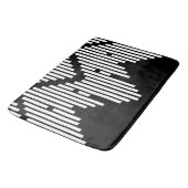 Tapis De Bain Lignes brisées en noir et blanc empilées (Angle)