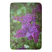 Tapis De Bain Lilacs pourpres le jour du printemps (devant Vertical)