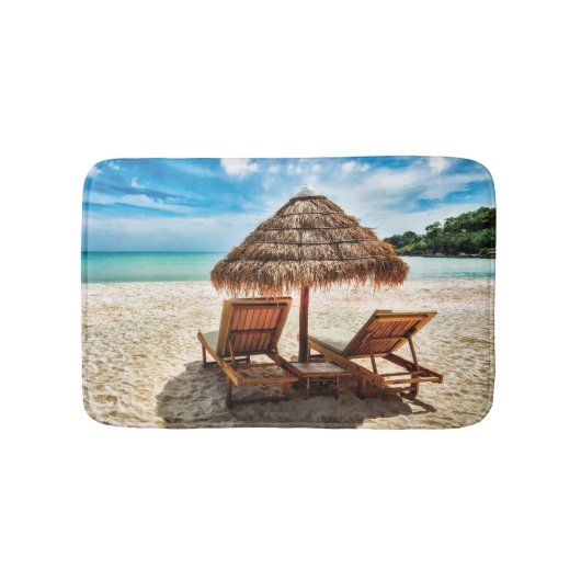 Tapis De Bain Lounge on beach throw pillow (Devant)