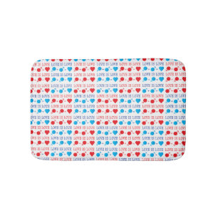 Tapis De Bain LOVE est une citation LOVE en rouge et bleu