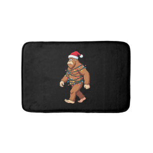Tapis De Bain Lumières de sapin de Noël Bigfoot Santa Xmas garço