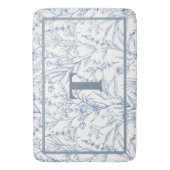 Tapis De Bain Maison Bleue Blanc Floral Monogramme (devant Vertical)