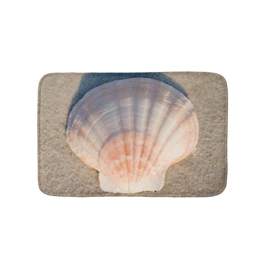Tapis De Bain Mer Shell s'étendant sur la plage sablonneuse (Devant)