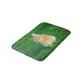 Tapis De Bain Mignonne Lapin Faune assis dans l'herbe (Angle)