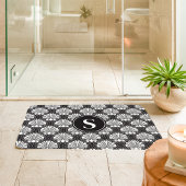 Tapis De Bain Monogramme côtier de coquillages noirs et blancs