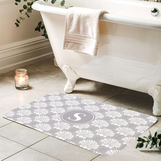 Tapis De Bain Monogramme côtier gris et blanc de coquillages