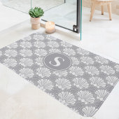 Tapis De Bain Monogramme côtier gris et blanc de coquillages