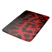 Tapis De Bain Monogramme Empreinte de léopard rouge et noir (Angle)