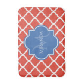 Tapis De Bain Monogramme et nom bleu Quatrefoil rouge tendance (Devant (Vertical))