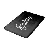Tapis De Bain Monogramme et nom personnalisés en noir moderne (Angle)