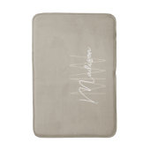 Tapis De Bain Monogramme moderne Nom Script Beige (Devant (Vertical))
