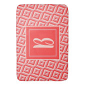 Tapis De Bain Monogramme rouge Motif diamant à trois tons (devant Vertical)