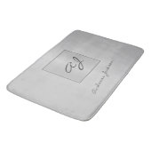 Tapis De Bain Nom monogramme de script moderne métallique argent (Angle)