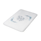 Tapis De Bain Premier "Q" Monogramme bleu Calme Floral (Angle)