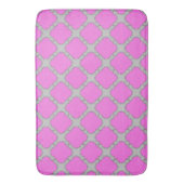 Tapis De Bain Quatrefoil rose et gris (devant Vertical)