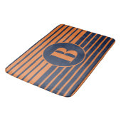 Tapis de bain rayé bleu marine Orange Monogramme (Angle)