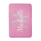 Tapis De Bain Simple rose Typographie Gras & Monogramme de nom (Devant (Vertical))