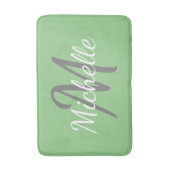Tapis De Bain Simple sage Typographie gras & monogramme de nom (Devant (Vertical))