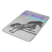 Tapis De Bain Soyez sauvage et saut à cheval libre (Angle)