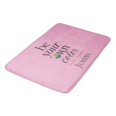 Tapis De Bain Soyez votre propre couleur, déclaration de typogra (Angle)
