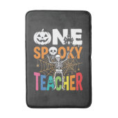 Tapis De Bain Un design Halloween d'enseignant effrayant_1 (Devant (Vertical))