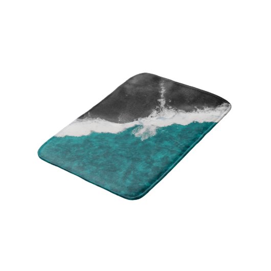 Tapis De Bain Vagues turquoises Artsy modernes de plage d'océan (Angle)