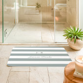 Tapis De Bain Vert sauge et larges rayures blanches Monogramme N