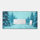 Tapis de bureau Hiver enneigé sur pins (Clavier et souris)