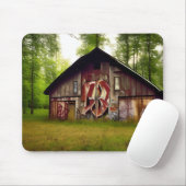 Tapis De Souris Abandon de la grange Patinée dans les bois (Avec souris)