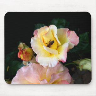 Tapis De Souris Abeille sur roses rose jaune Fleurs
