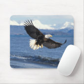 Tapis De Souris aigle à tête blanche, Haliaeetus leuccocephalus en (Avec souris)