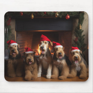 Tapis De Souris Airedale près de la cheminée Noël