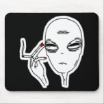 Tapis De Souris Alien fumeur fou avec ongles rouges<br><div class="desc">Alien paranormal fumoir avec design des ongles rouges. Le texte peut être ajouté. **La couleur arrière - plan est en fait transparente, vous pouvez facilement la changer à la couleur que vous voulez : Cliquez sur le bouton customiser> Cliquez sur Couleur Arrière - plan Un menu de couleurs apparaîtra, choisissez-en...</div>