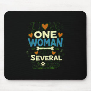 Tapis De Souris Amusant cynique amoureux de chiens aime une femme