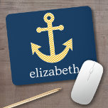Tapis De Souris Ancre nautique avec Motif de Navy Jaune Chevron<br><div class="desc">Motif tendance et preppy - Un design classique et élégant avec des chevrons et un espace pour ajouter votre nom ou monogramme.</div>