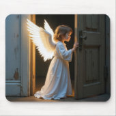 Tapis De Souris Angel Enfant Peering autour d'une vieille porte (Devant)