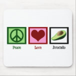 Tapis De Souris Avocat d'amour de paix<br><div class="desc">Un joli signe de paix,  coeur et un cadeau vert d'avocat. Présent mignon pour les personnes qui aiment le guacamole.</div>